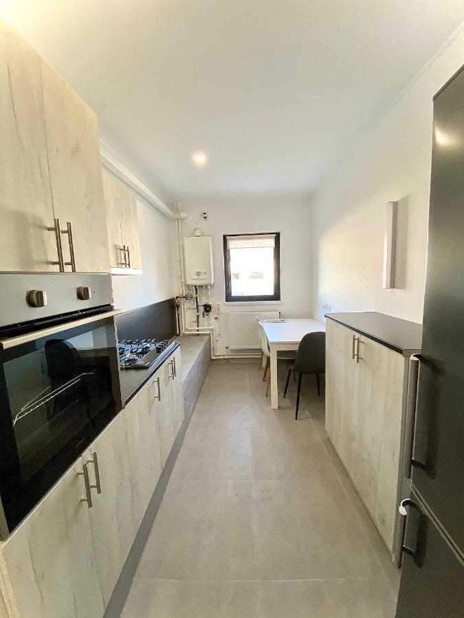 Zen House Apartment Buzau Bagian luar foto