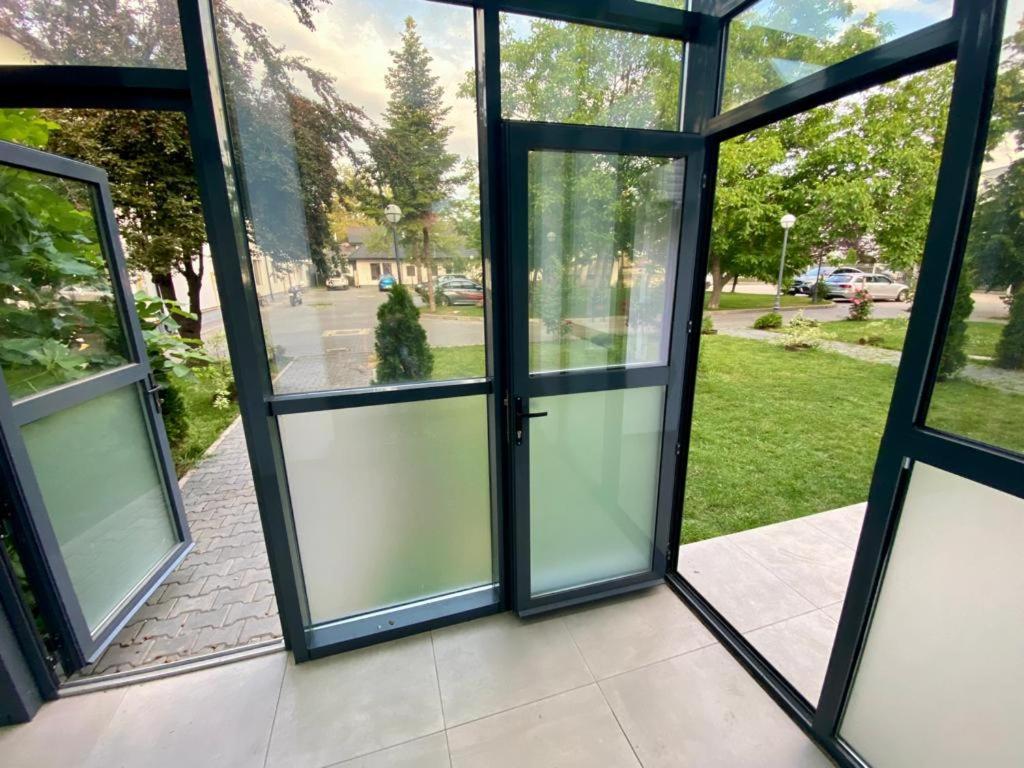 Zen House Apartment Buzau Bagian luar foto