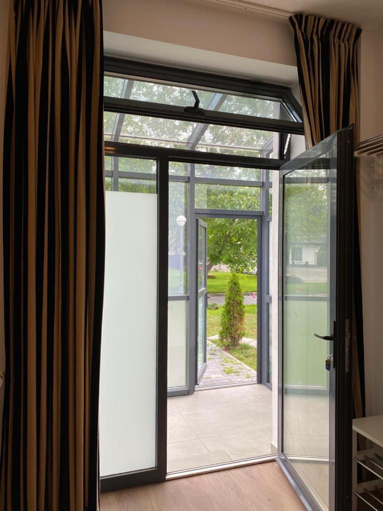 Zen House Apartment Buzau Bagian luar foto